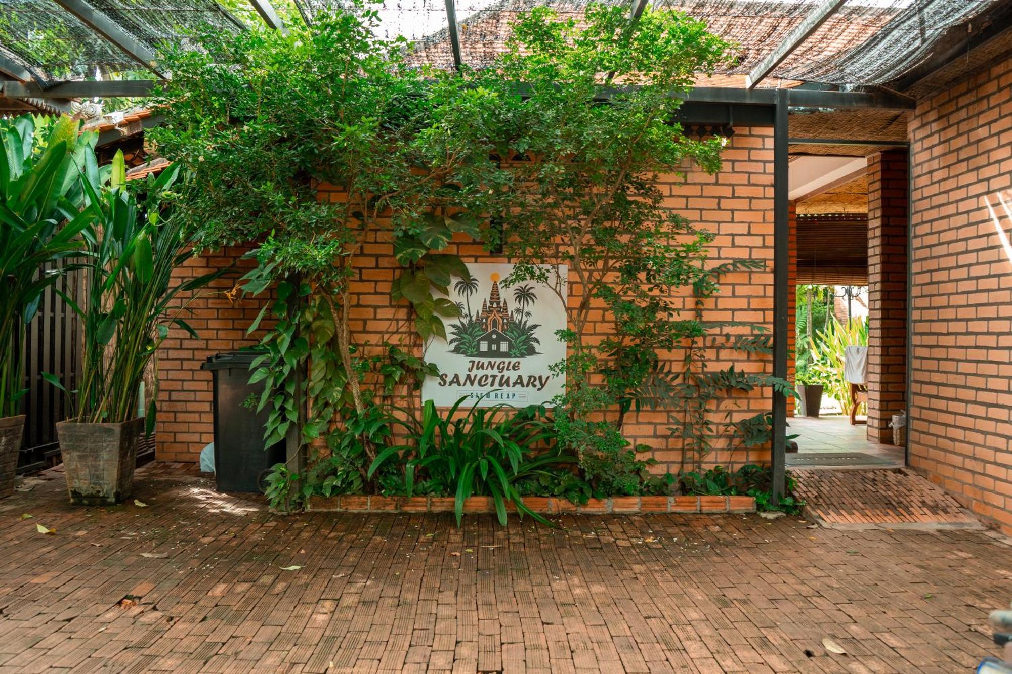 Jungle Sanctuary Hotel Siem Reap Exterior photo